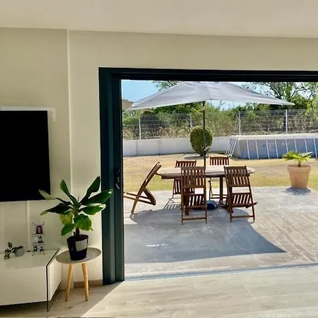 Villa De 100m² Climatisee Sur Mèze